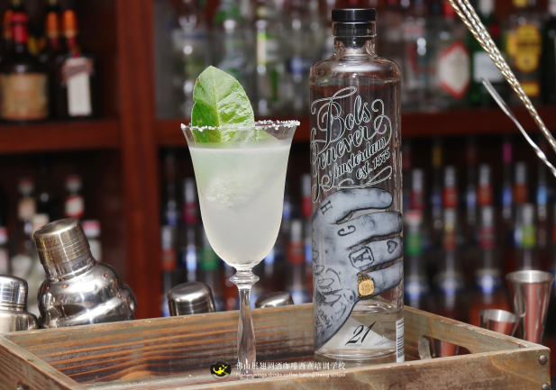 做調酒師賺錢多嗎？