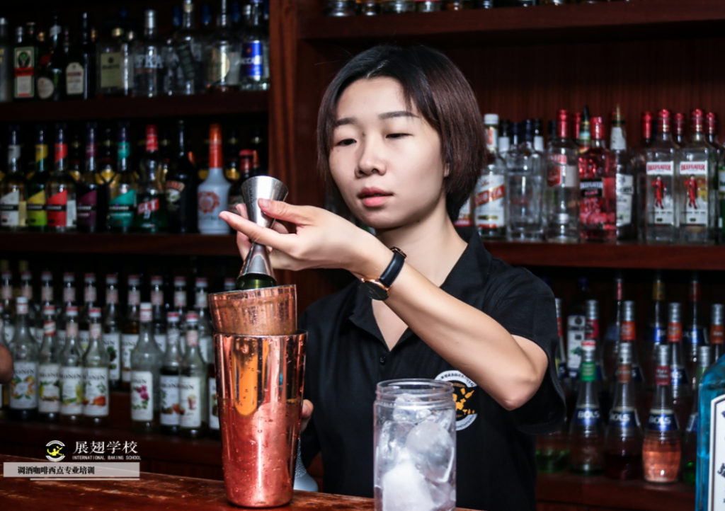 調酒師培訓學校多少錢學費？