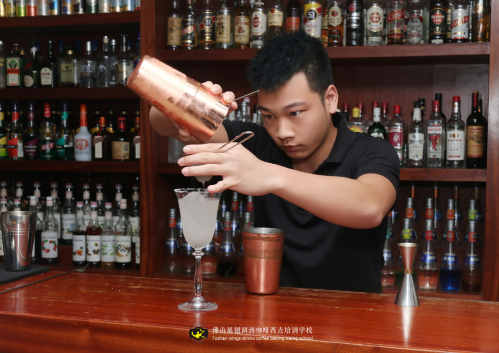 學歷低學調酒行嗎？